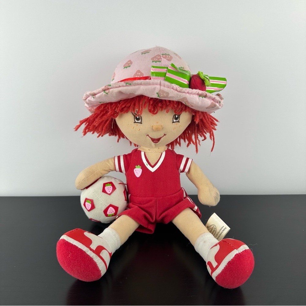 Vintage 2004 Strawberry Shortcake 14” Soccor Plush Doll Stuffed Animal